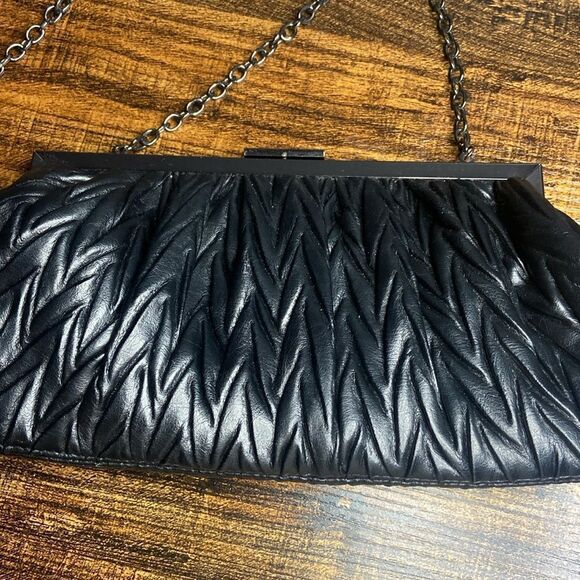 Jessica McClintock Handbag black leather gun metal Clasp Frame Satchel Clutch - Picture 2 of 6